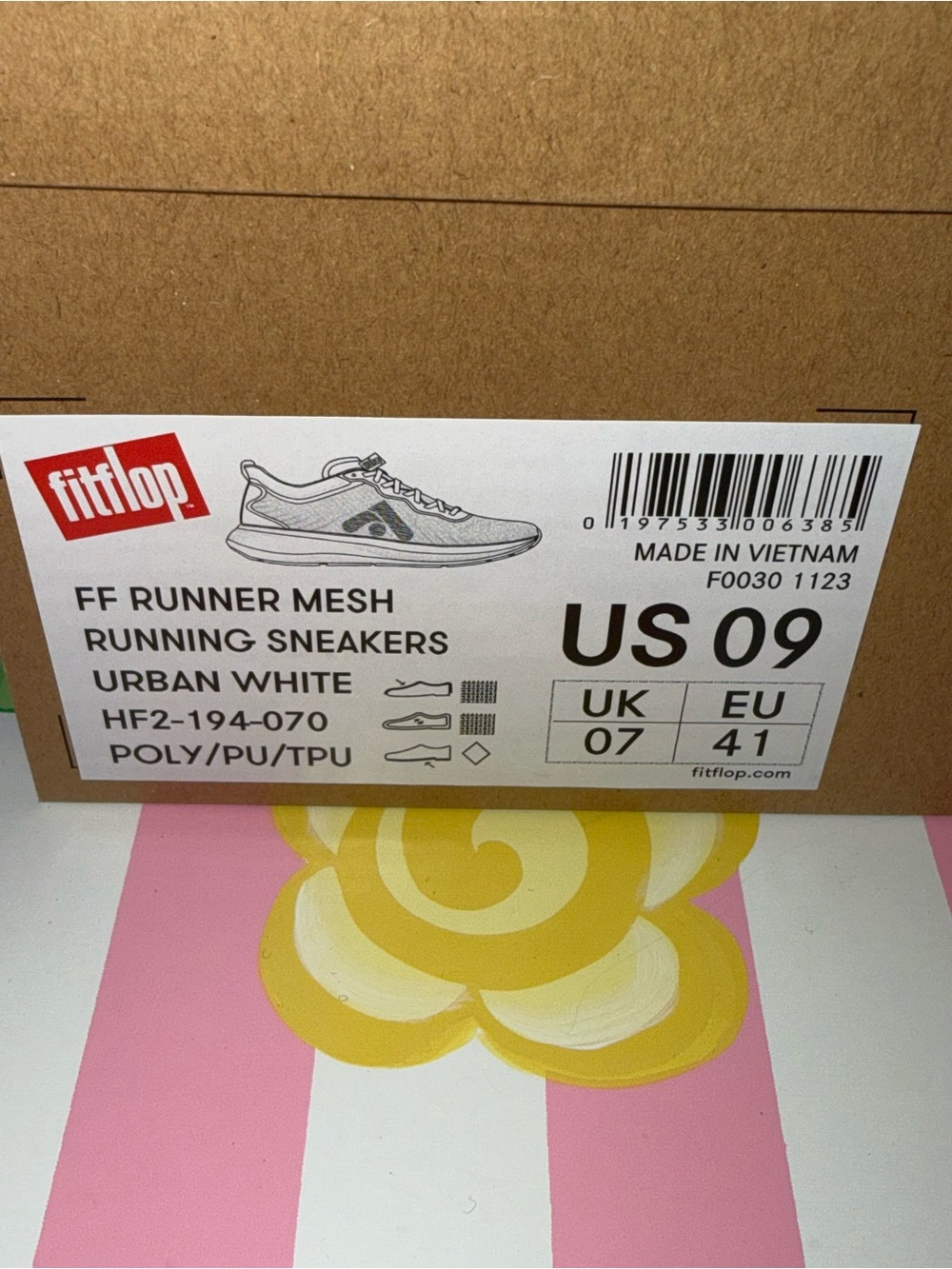 Fitflop RUNNER MESH
RUNNING SNEAKERS, size 9, Urban White - Picture 2 of 3